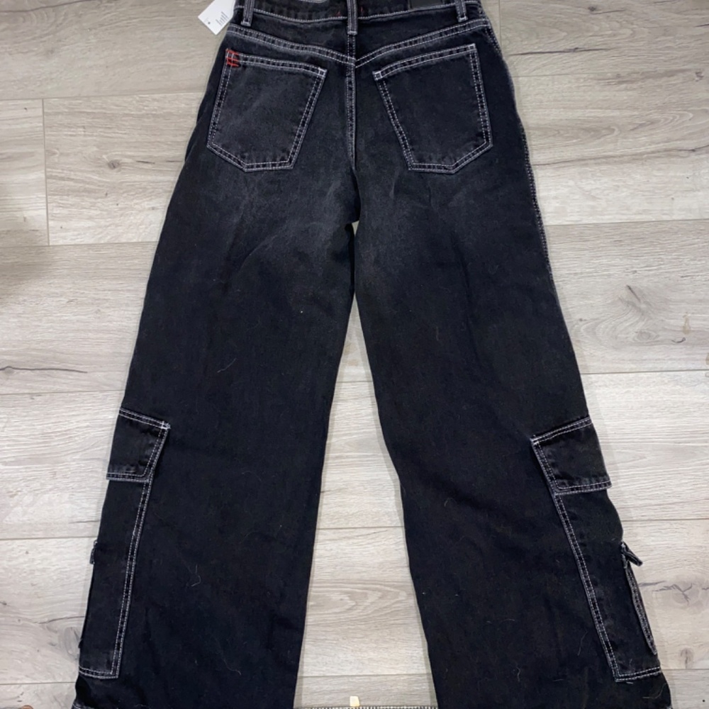 BDG Jeans - Picture 2 of 3